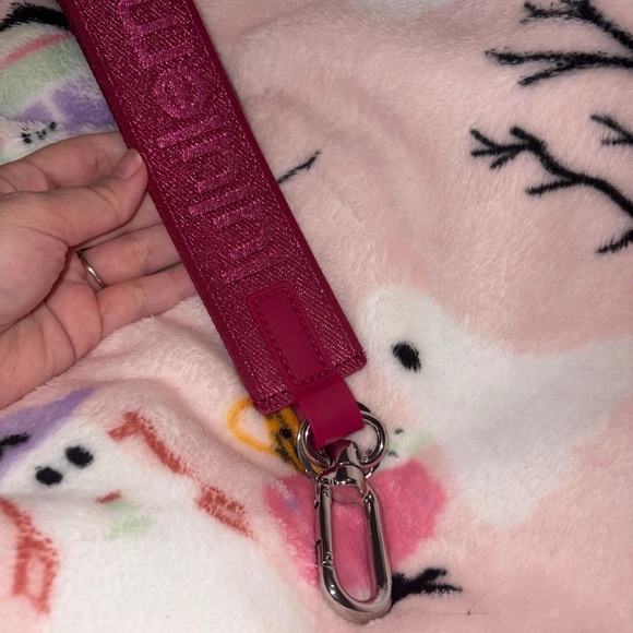 Lululemon never lost Pink Keychain - Picture 3 of 3